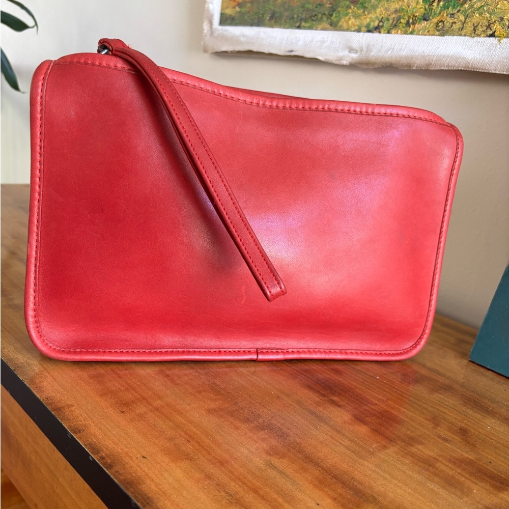 SOLD
VINTAGE COACH #5140 Standard Clutch large.